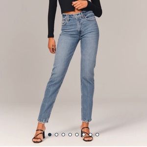 Abercrombie High Rise Mom Jeans - Women’s Size 31 (Short)